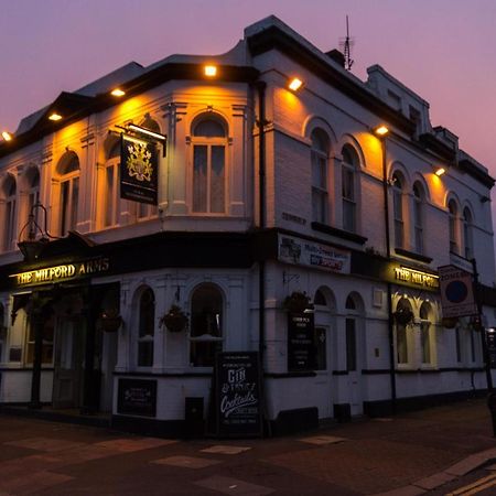 The Milford Arms Otel Hounslow Dış mekan fotoğraf
