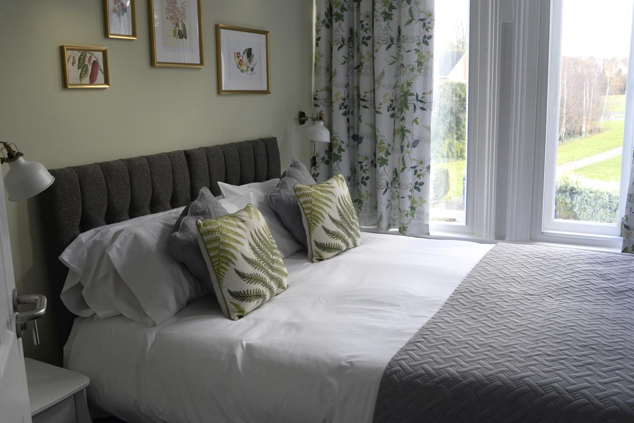 The Milford Arms Otel Hounslow Dış mekan fotoğraf