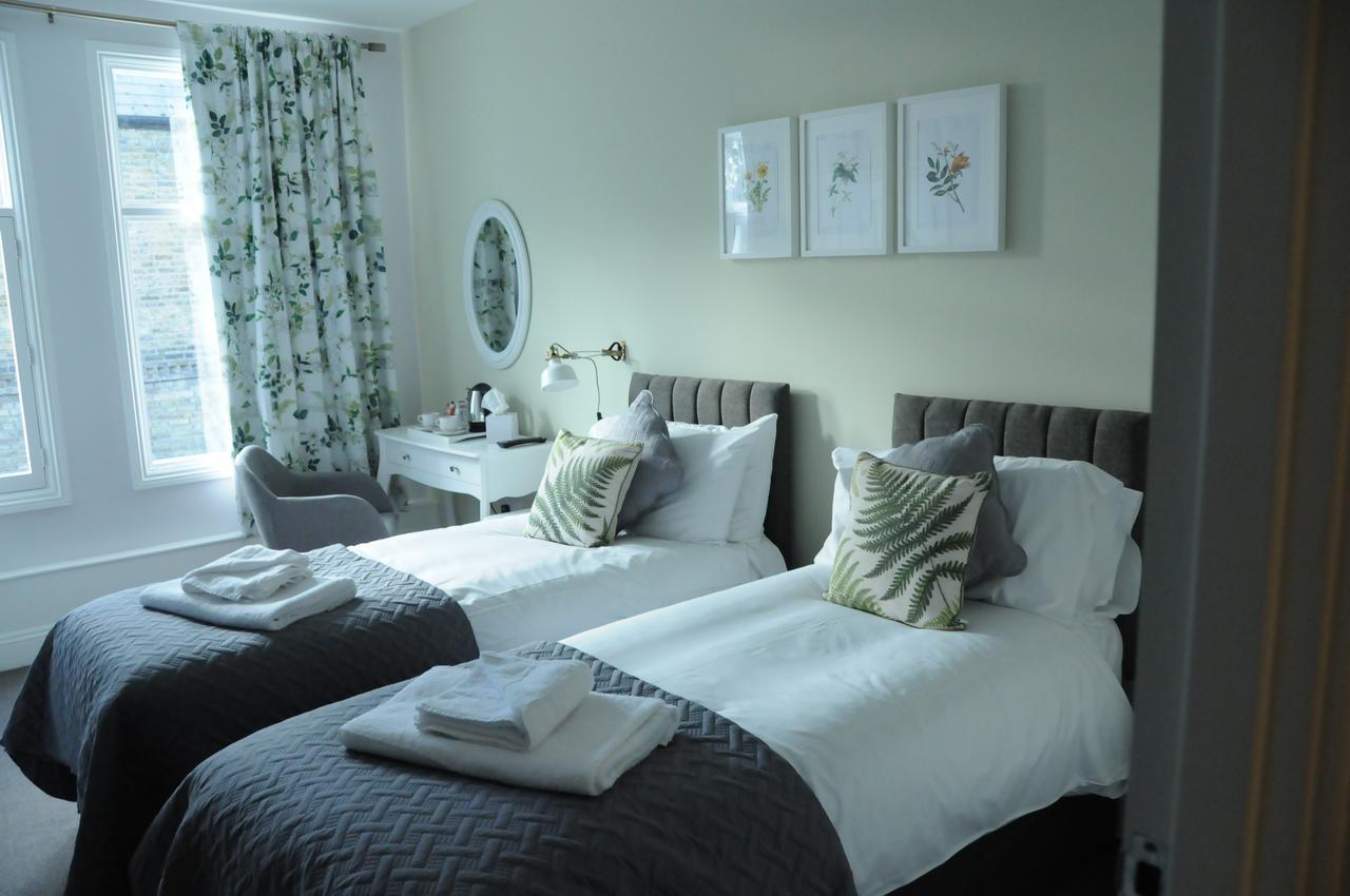 The Milford Arms Otel Hounslow Dış mekan fotoğraf