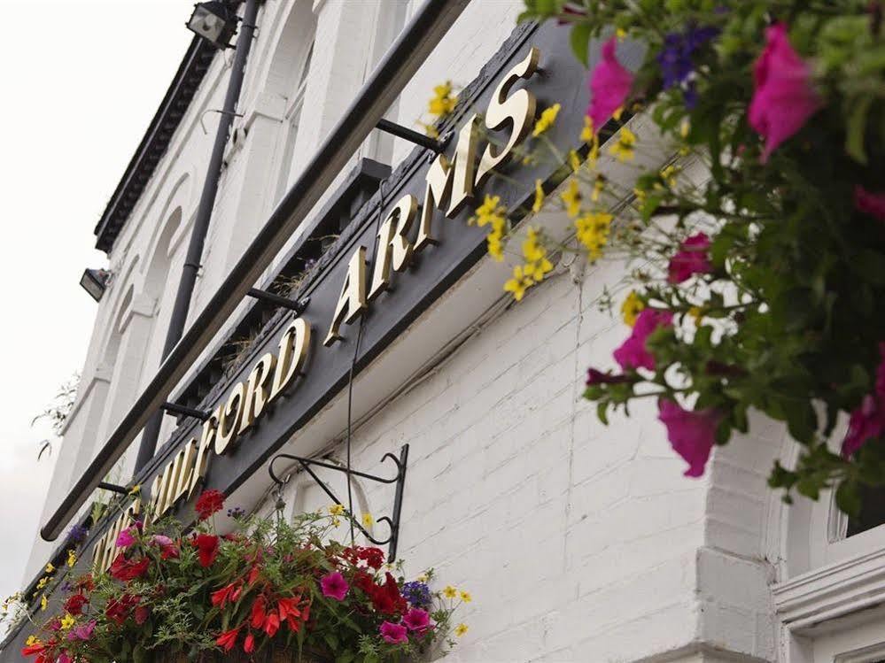 The Milford Arms Otel Hounslow Dış mekan fotoğraf