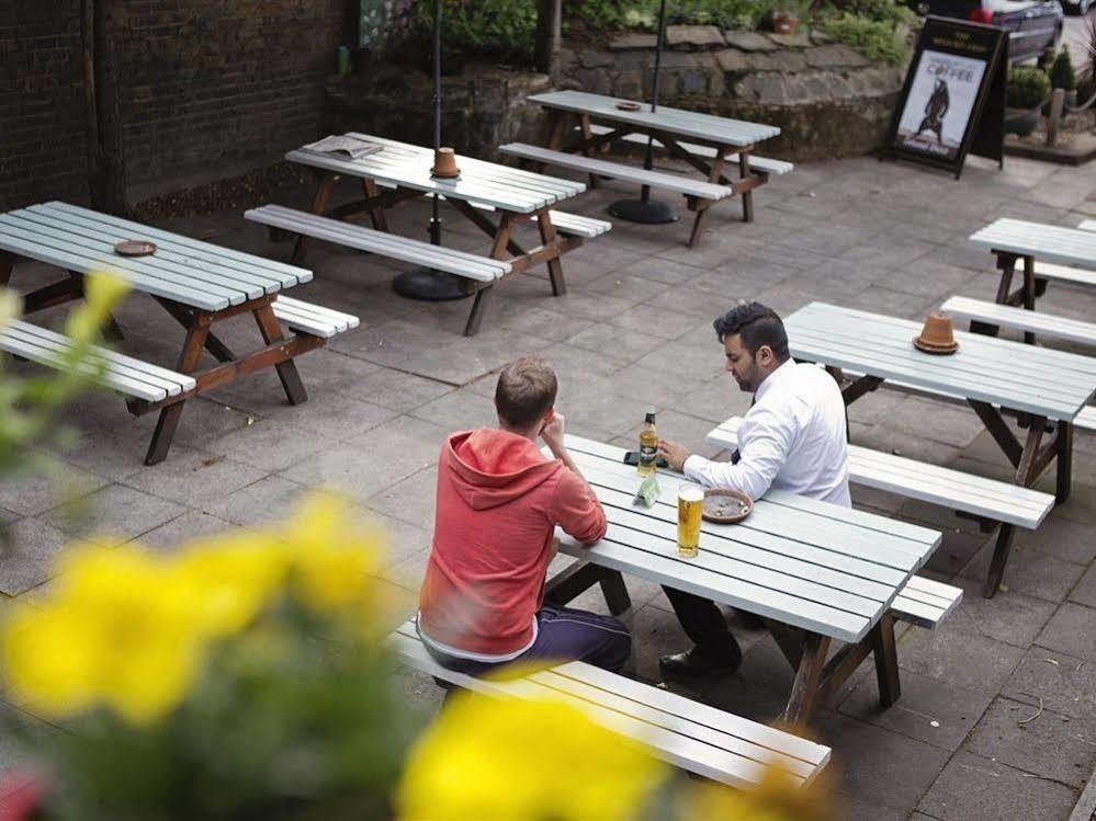 The Milford Arms Otel Hounslow Dış mekan fotoğraf